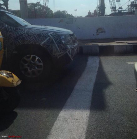 2016 Renault Duster Facelift Front Spy Shot