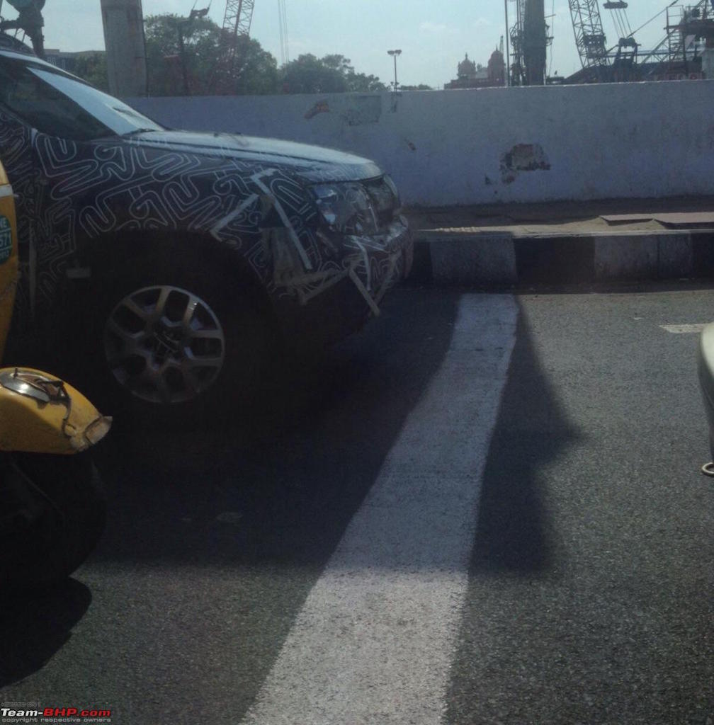 2016 Renault Duster Facelift Front Spy Shot