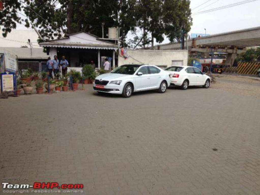 2016 Skoda Superb Spied Testing India