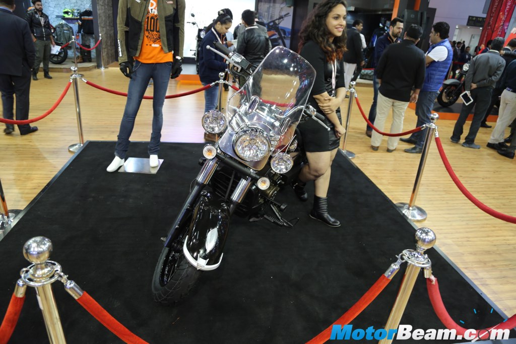 2016 UM Renegade Classic Front