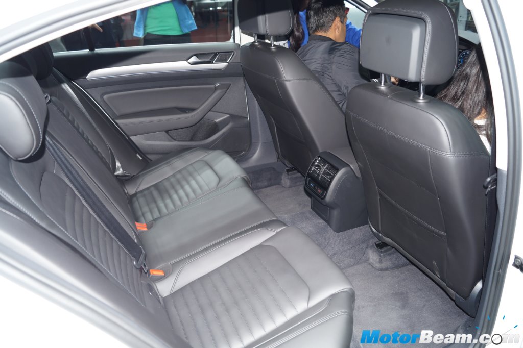 2016 Volkswagen Passat GTE Interiors