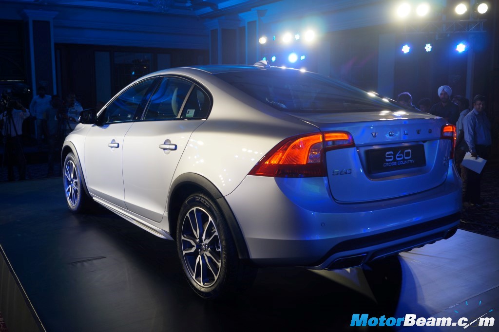 2016 Volvo S60 Cross Country Launch Rear