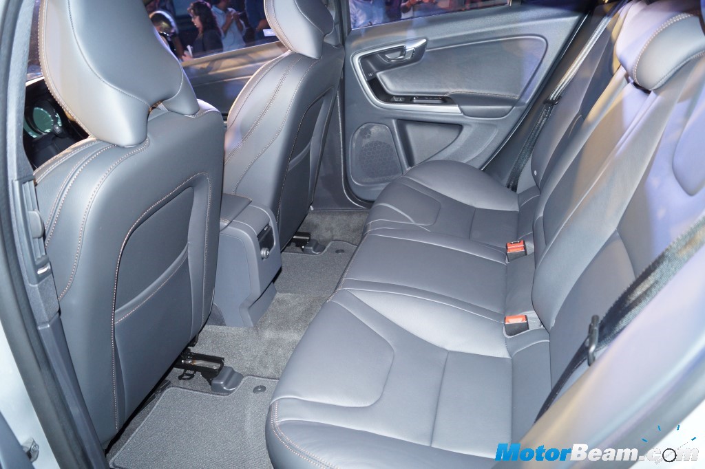 2016 Volvo S60 Cross Country Space