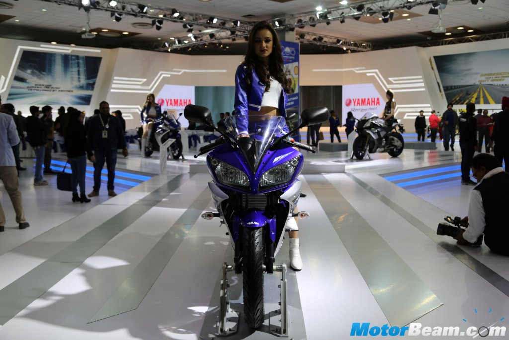 2016 Yamaha R15 V2 Blue Front