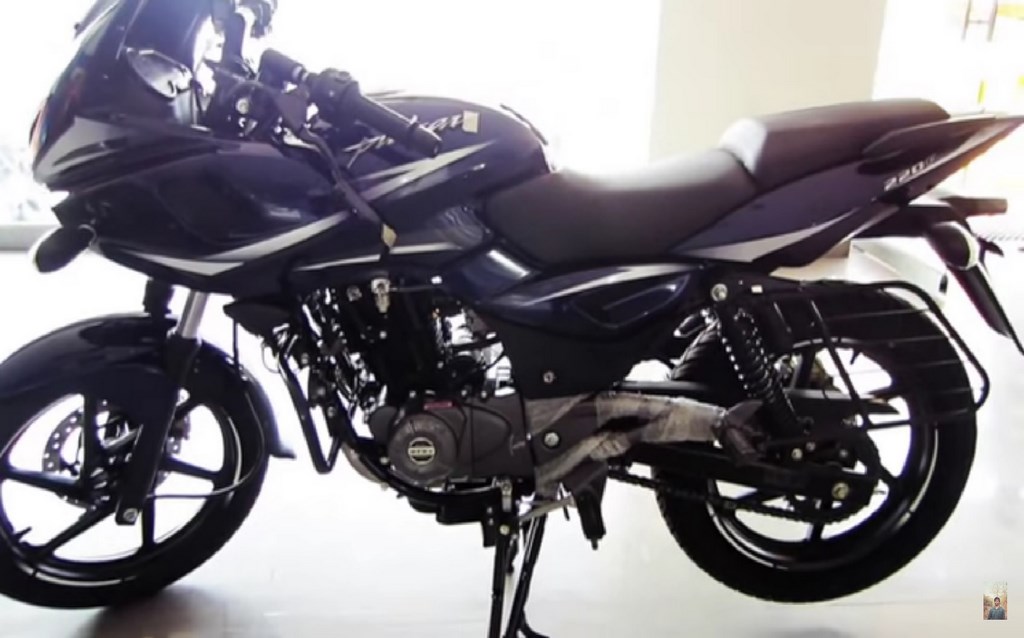 2017 Bajaj Pulsar 220F Launched
