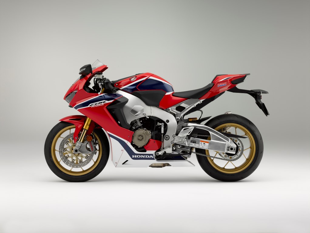 2017 Honda CBR1000RR Fireblade Revealed