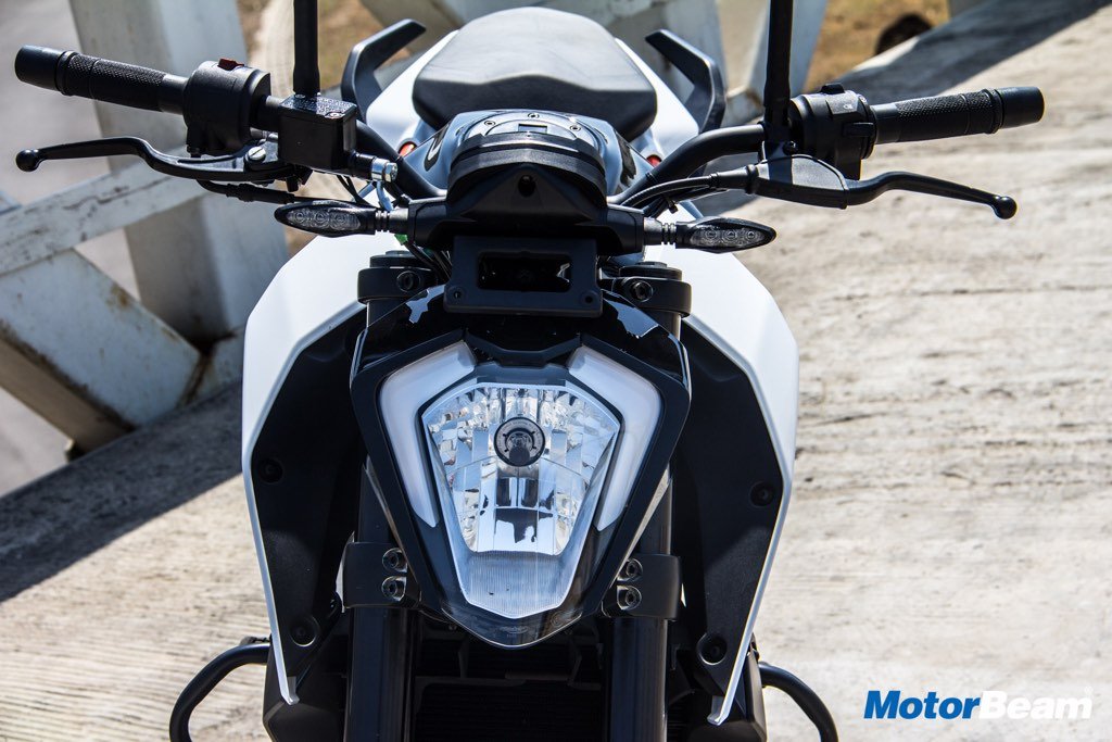 2017 KTM Duke 250 Headlights