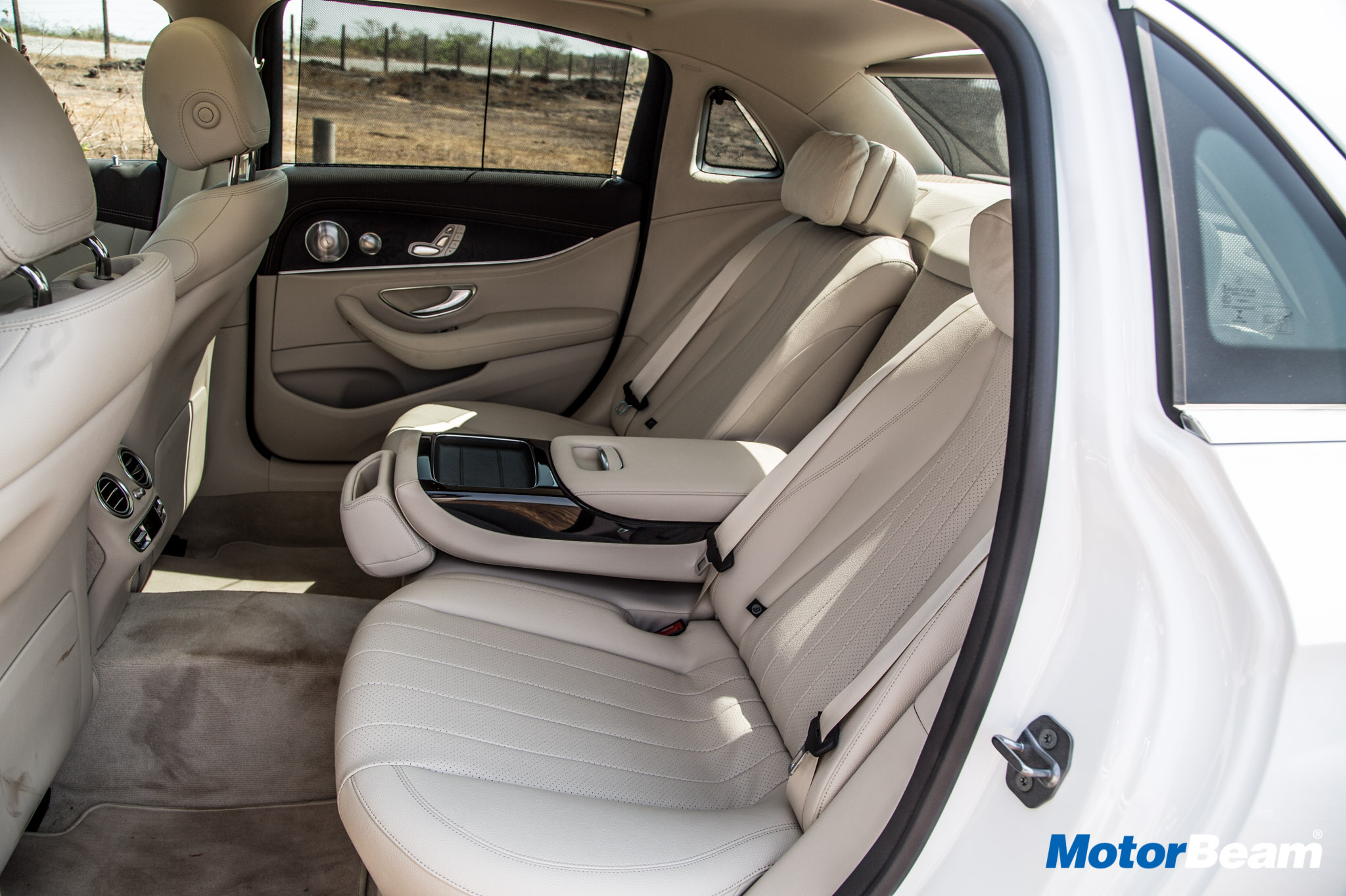 2017 Mercedes E-Class LWB Legroom