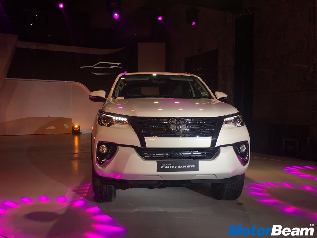 2017 Toyota Fortuner Front