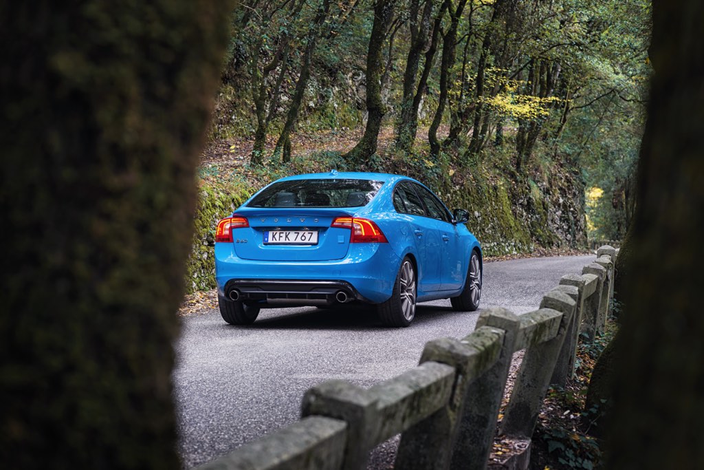 2017 Volvo S60 Polestar Specifications