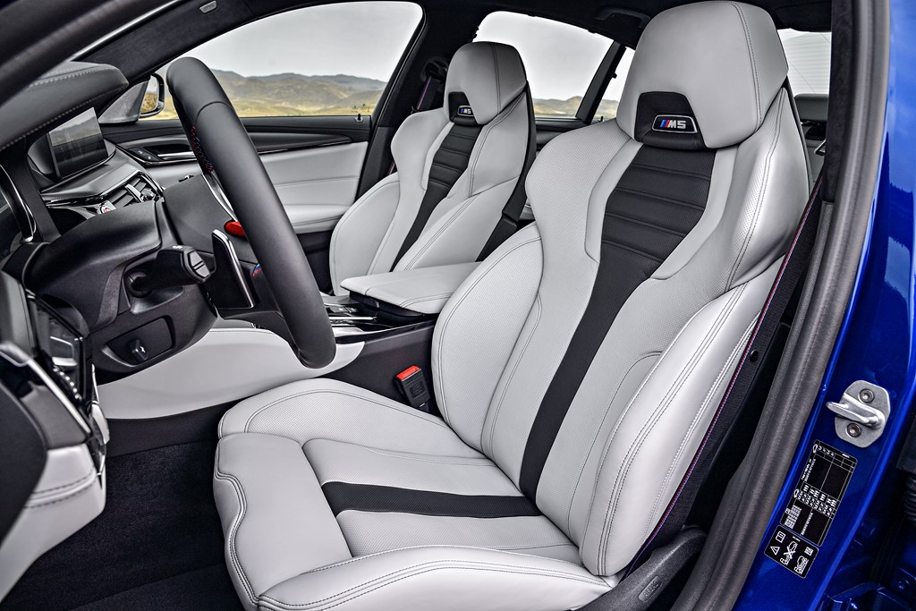 2018 BMW M5 Space