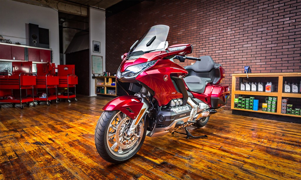 2018 Gold Wing Tour Front Three Quarter