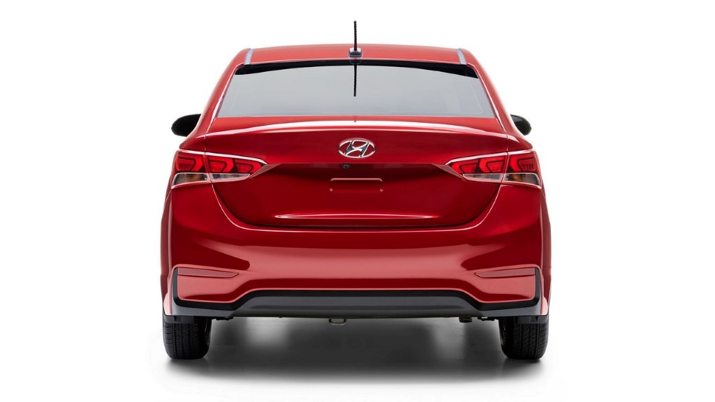 2018 Hyundai Verna Red Rear