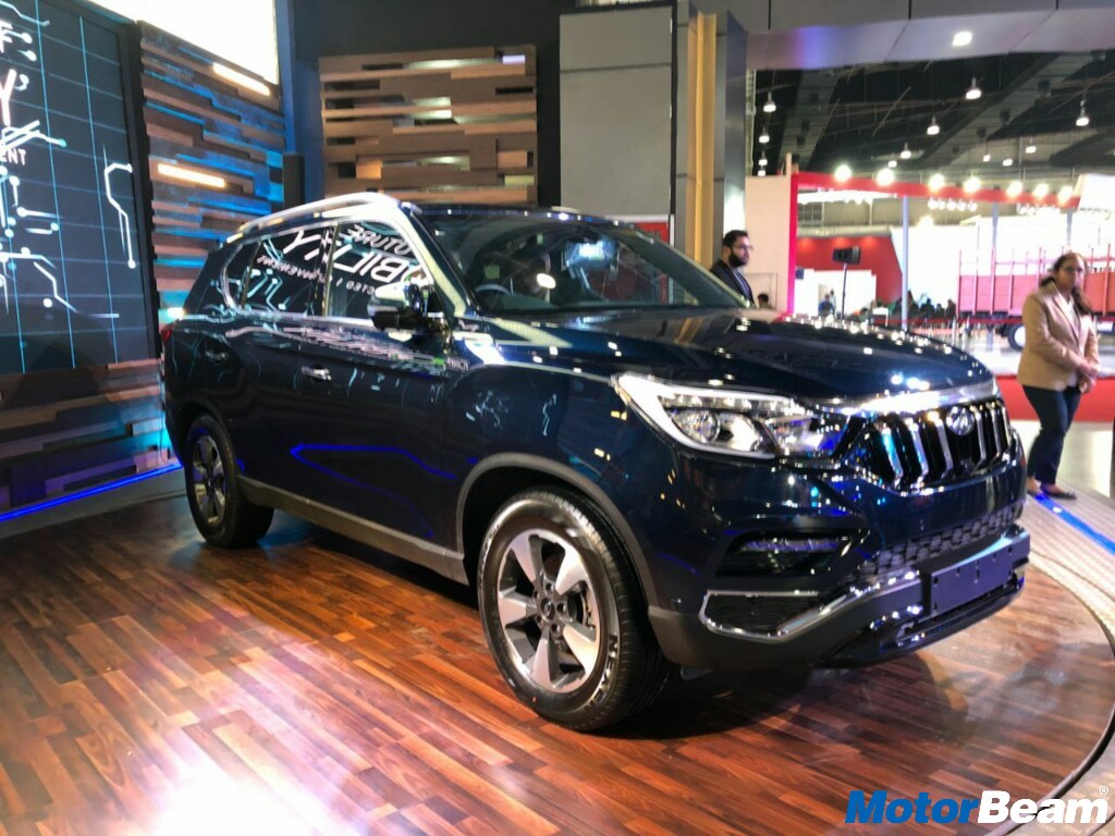 2018 Mahindra XUV700 6