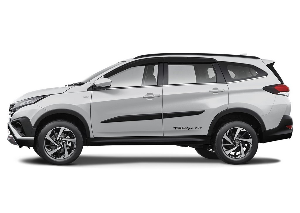 2018 Toyota Rush Side Profile
