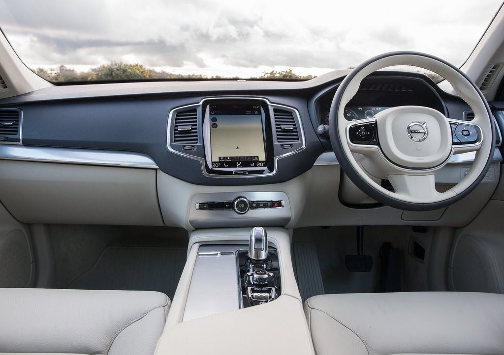 2018 Volvo XC90 T8 Inscription Interior