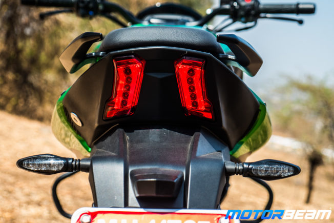 2019 Bajaj Dominar 400 Research 2