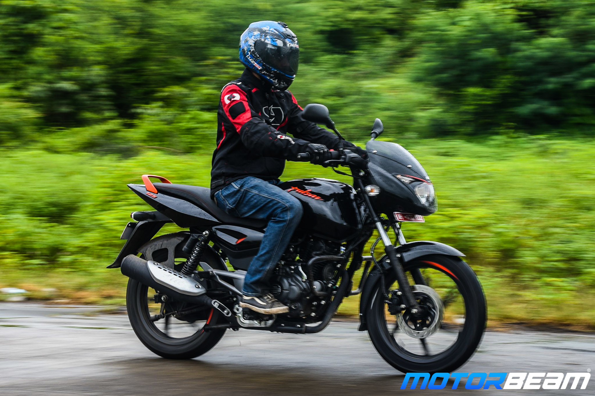 2019 Bajaj Pulsar 125 Research 12