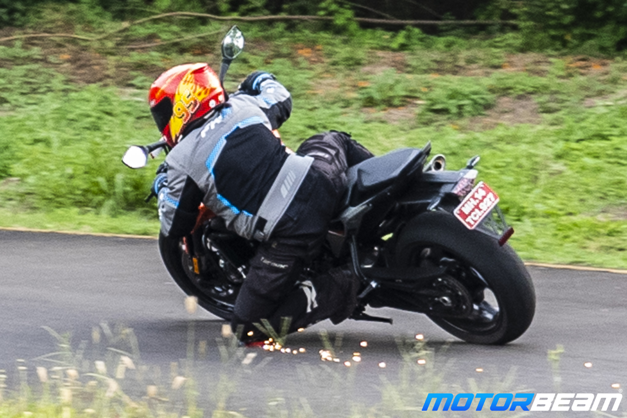 2019 KTM Duke 790 Knee Down Riding Gear