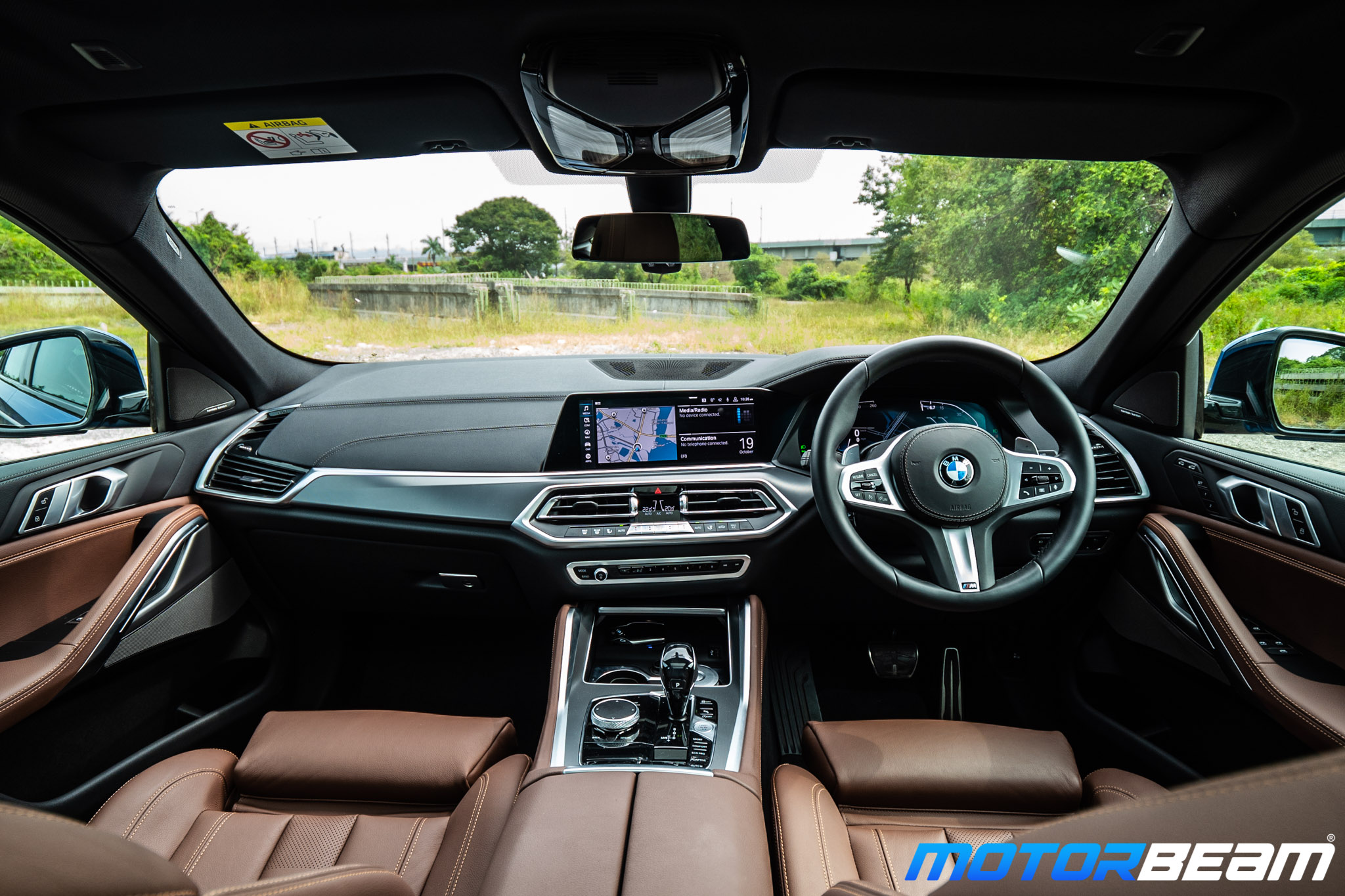 2020-BMW-X6-30