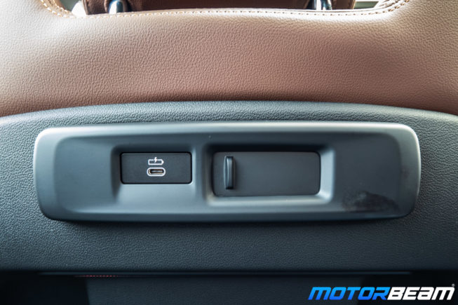 2020-BMW-X6-32