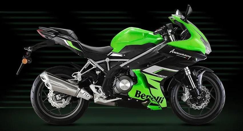 The bike gets new colours on offer