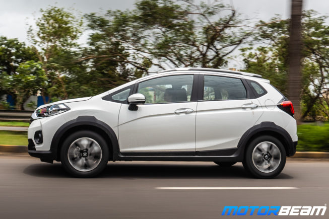 2020-Honda-WR-V-1