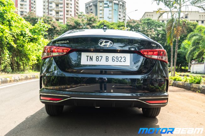 2020-Hyundai-Verna-15
