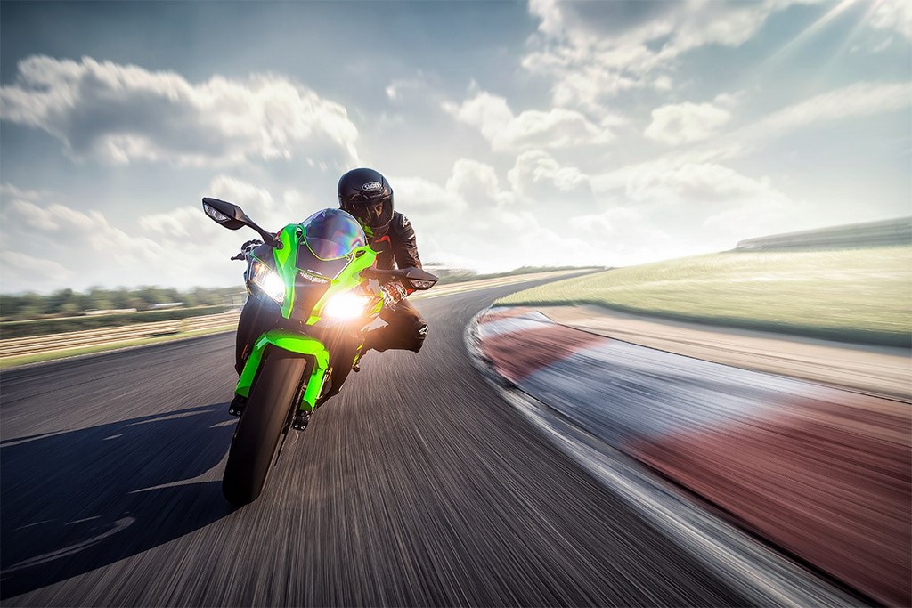 2020 Kawasaki ZX-10R Front