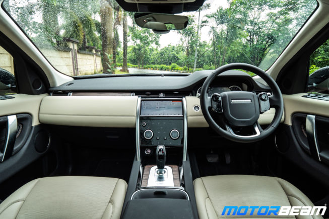 2020-Land-Rover-Discovery-Sport-15