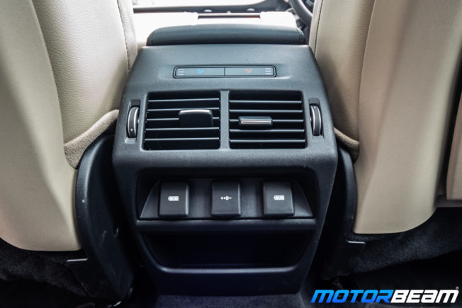 2020-Land-Rover-Discovery-Sport-16