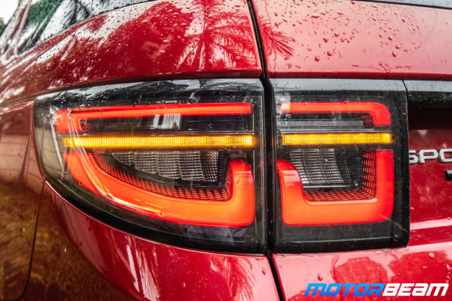 2020-Land-Rover-Discovery-Sport-7