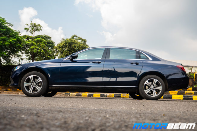 2020-Mercedes-E220d-16