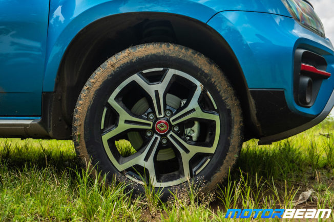2020-Renault-Duster-Petrol-17