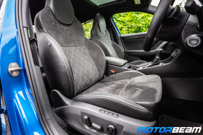2020-Skoda-Superb-Sportline-16