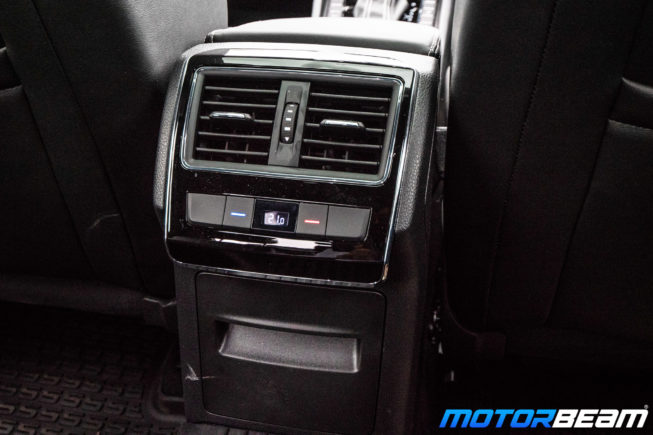 2020-Skoda-Superb-Sportline-21