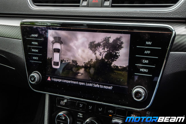 2020-Skoda-Superb-Sportline-26