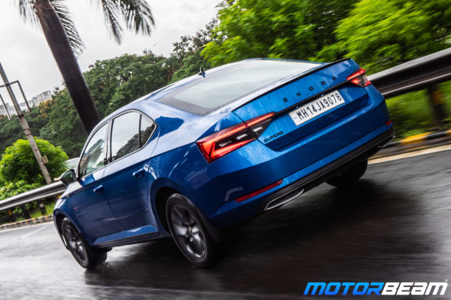 2020-Skoda-Superb-Sportline-3