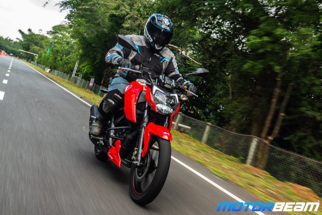 2020 TVS Apache 160 4V Review Colours