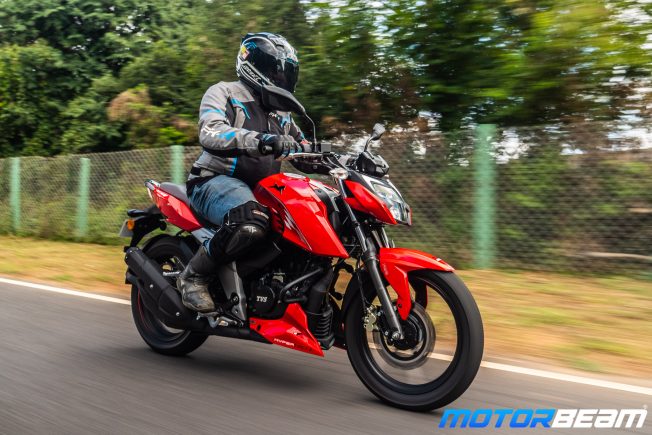 2020 TVS Apache 160 4V Review Ergonomics