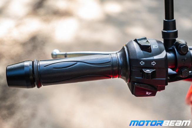 2020 TVS Apache 160 4V Review Switchgear