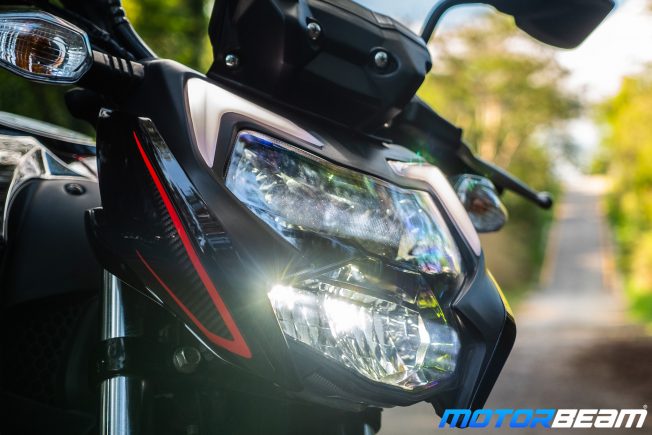 2020 TVS Apache 200 Review Headlight