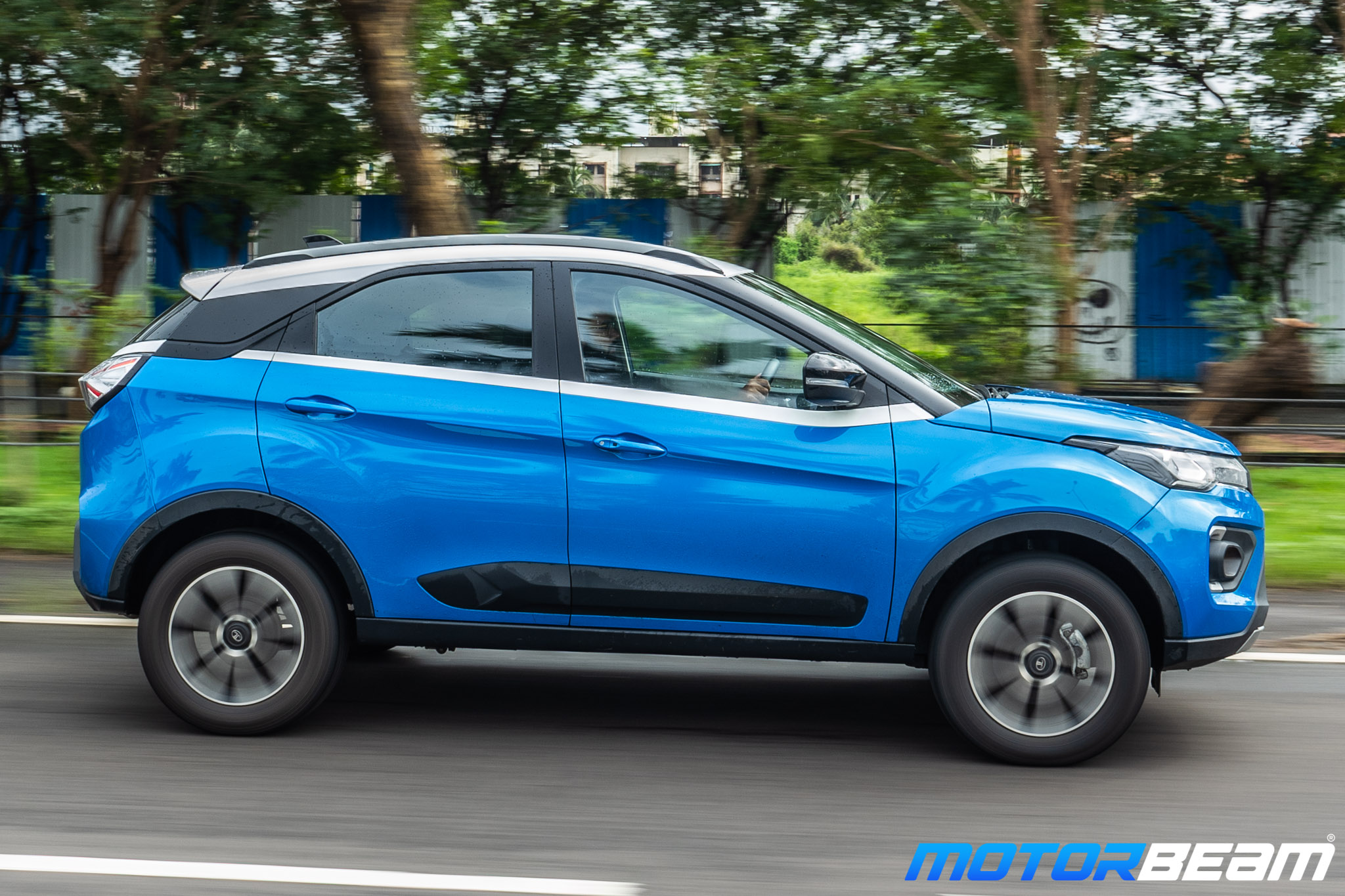 2020-Tata-Nexon-2