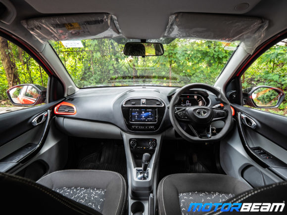 2020-Tata-Tiago-3