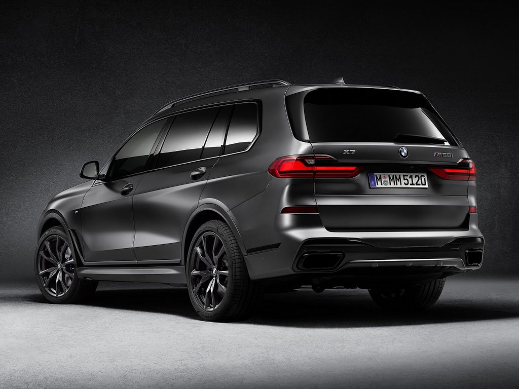 2021 BMW X7 Dark Shadow Edition Rear