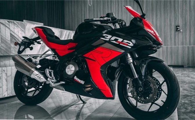 2021 Benelli 302R Unveil