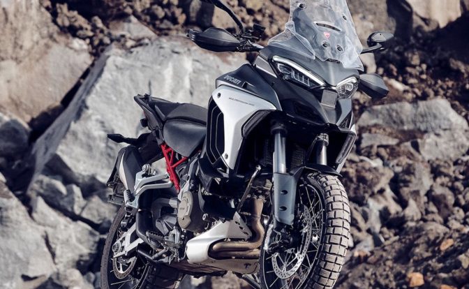 2021 Ducati Multistrada V4 Front