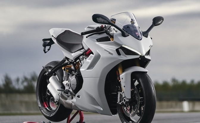 2021 Ducati SuperSport 950 S Front
