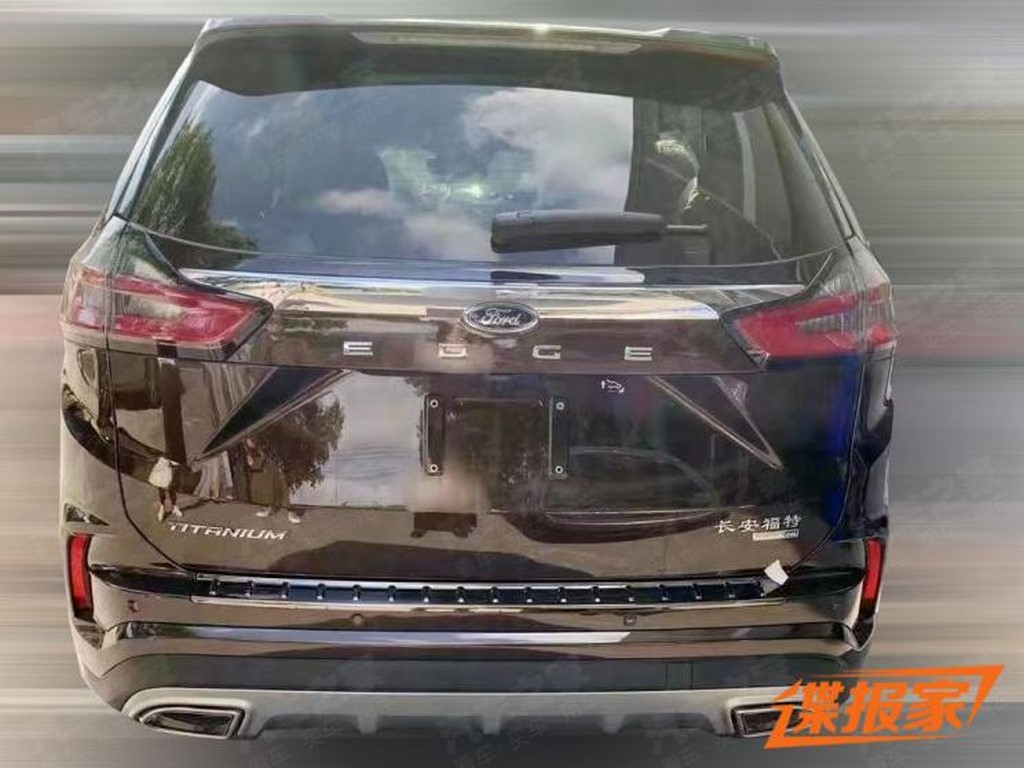 2021 Ford Edge Rear