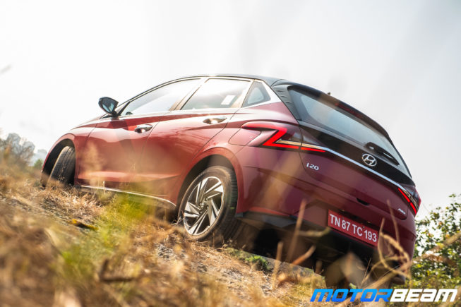 2021-Hyundai-i20-4